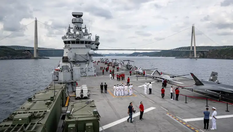 TCG Anadolu, Sarayburnu'ndan Ayrıldı: Yeni Bir Dönem Başladı