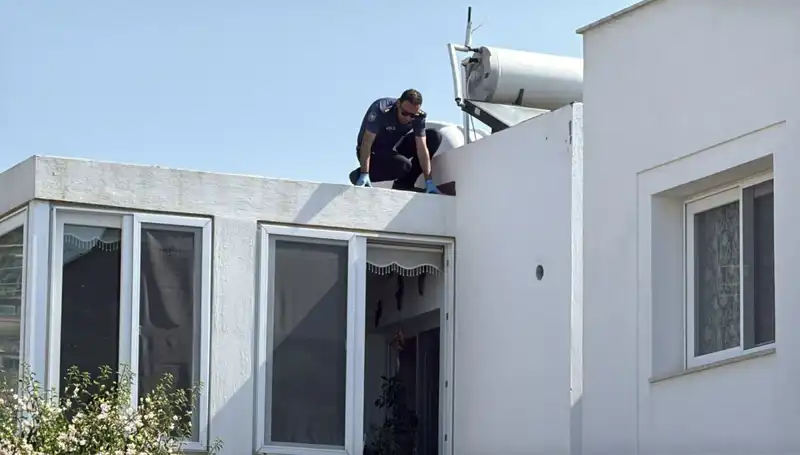 Bodrum'da Çatıdan Düşen Emekli Polis, Hayatını Kaybetti: Olayın Ardındaki Gerçekler