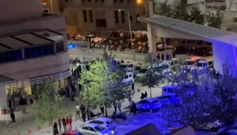 Halay Başında Çıkan Kavgada Kan Aktı: Bir Bıçaklama, Dört Yaralı