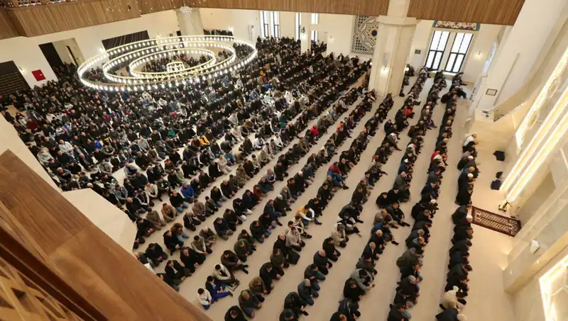 Cuma Namazı Saatleri Ne Zaman? 4 Nisan 2025 Detayları