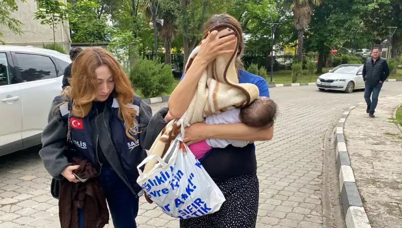 : Evlerden Hırsızlık Yapan Kadın, Güvenlik Kameralarına Takıldı!
