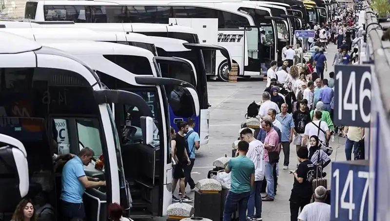 İstanbul'u Terk Edenlerin Sayısı Geçen Sene 369 Bin 453 Oldu