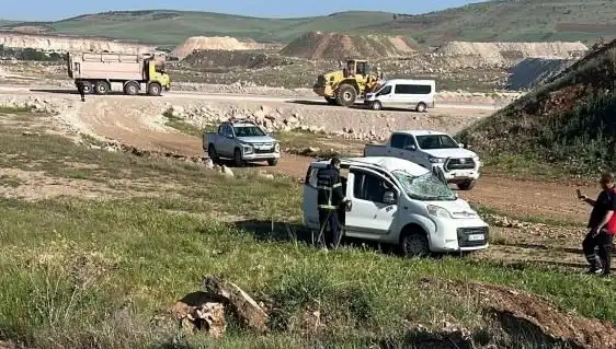 Mardin’de Trafik Kazası: Dört Kişi Yaralandı, Olay Yerinde Panik Hâkim