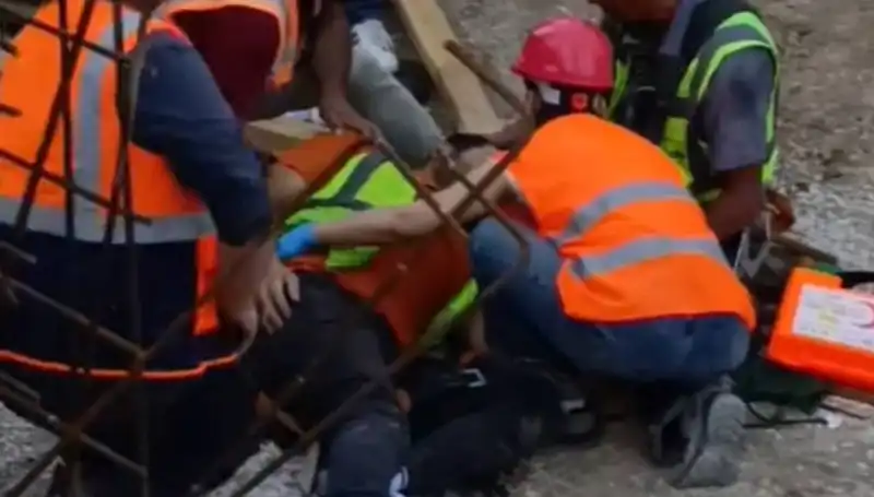 Adana'da İnşaat Kazası: İki İşçi Yaralandı, Olayın Sebepleri Ne?