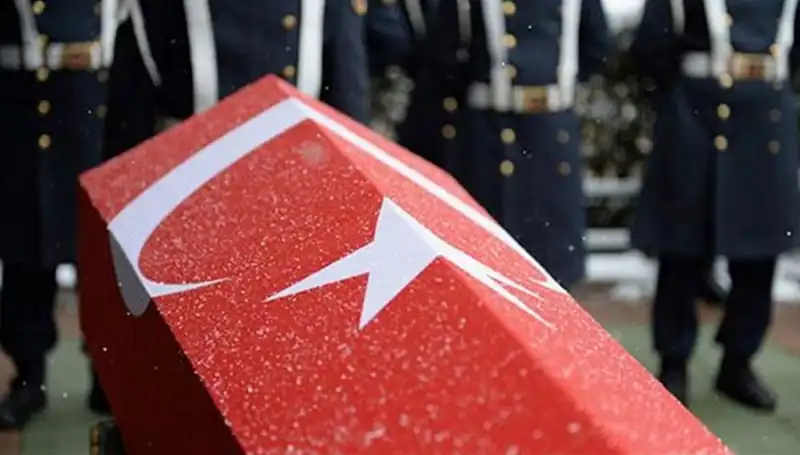 Pençe Kilit Operasyonu'nda Yaralanan Askerimiz Şehit Oldu: Acı Haber