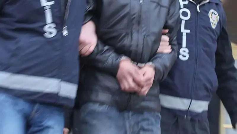 Konya'da Büyük Dolandırıcılık Çetesi Çökertildi: 13 Tutuklama!