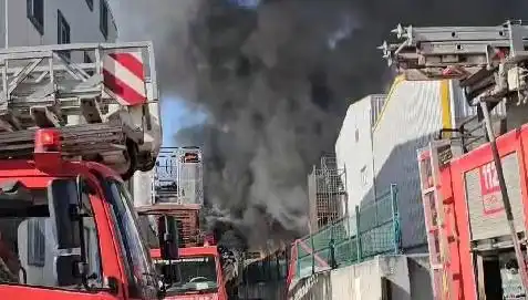 Tuzla'daki Fabrika Yangını: Kontrol Altına Alındı, Endişeler Giderildi