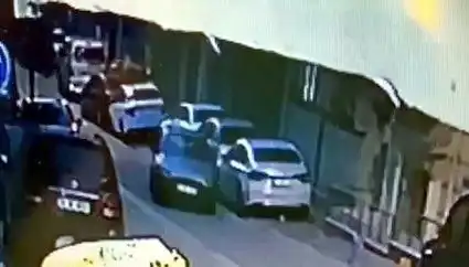 Esenyurt'ta Kaçan Şoför, İki Otomobile Çarptıktan Sonra Kayboldu