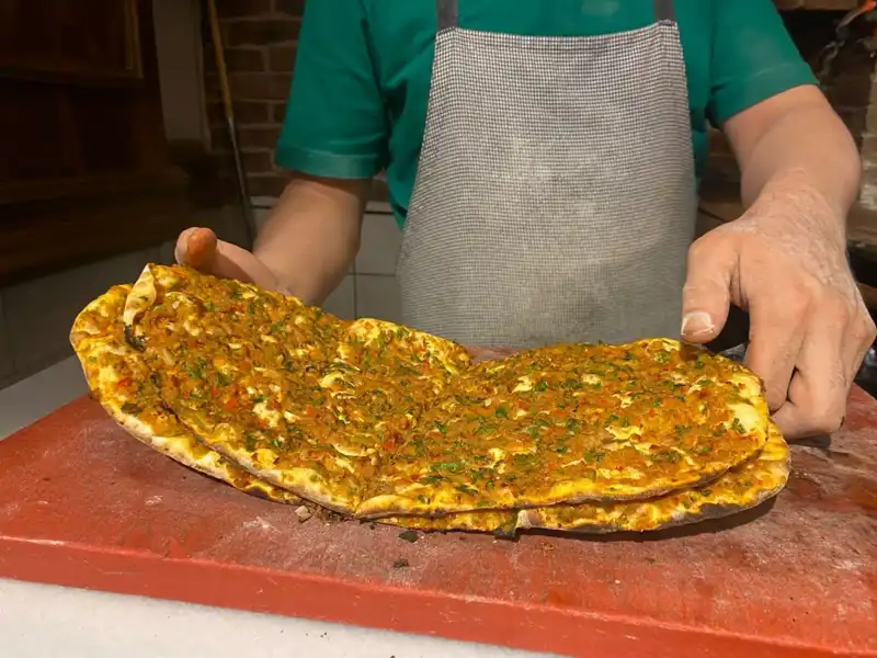 İstanbul'da Lahmacun Fiyatları Arasındaki Uçurum: Hangi Semt Daha Uygun?