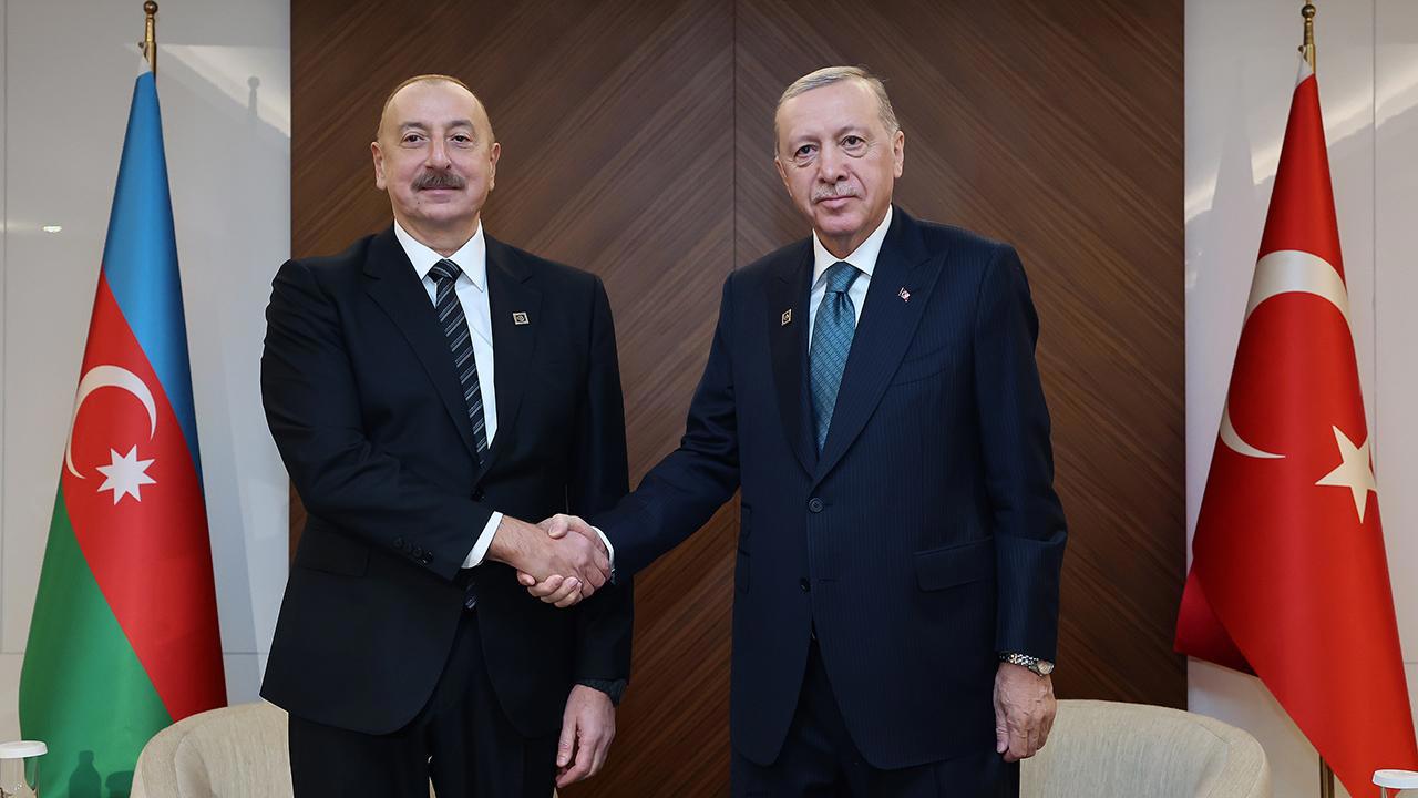 Cumhurbaşkanı Erdoğan, Aliyev ile Görüştü