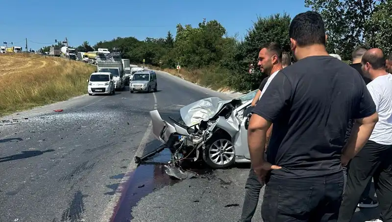 İstanbul’da Kalp Krizi Nedeniyle Feci Kaza: Otobüse Çarpma Anı Kayıtlara Geçti