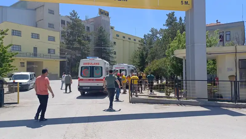 Çorum’un Un Fabrikasında Patlama: 10 Yaralı İçin Acil Müdahale Gerekti