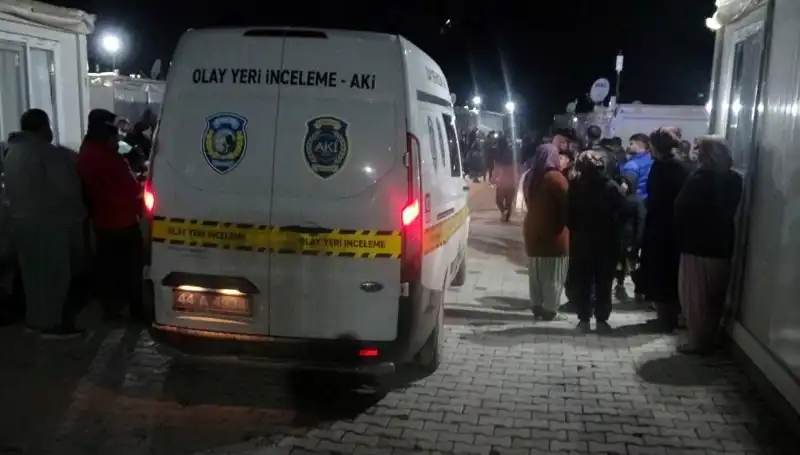 Husumetlilerin Silahlı Kavgası: 3 Yaralı, 1 Ölü