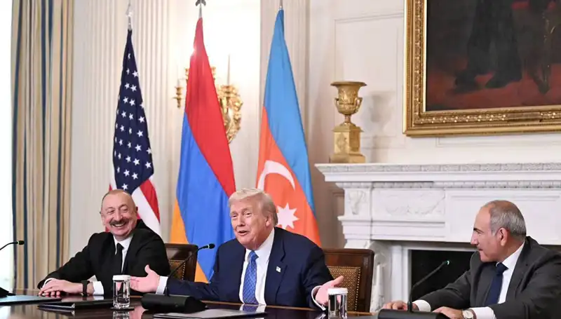 Aliyev'den Ermenistan'a Anayasa Çağrısı: Zaman Kaybetmeyelim