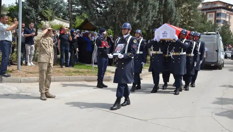 Şehit Gözyaşlarıyla Uğurlandı: Vatanseverliğin Acı Yüzü