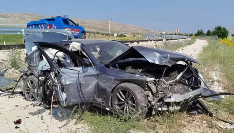 Sivas’ta İki Ayrı Trafik Kazası! 9 Yaralı