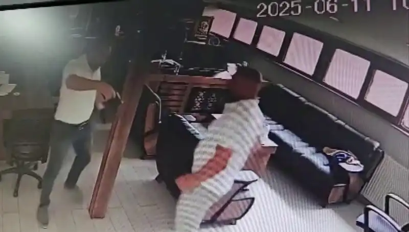 Alacak Verecek İşleri Kanlı Bir Devrana Girdi: Kalfa İş İnsanını Öldürdü!