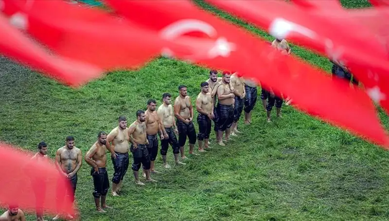 664. Tarihi Kırkpınar Yağlı Güreşleri Başlıyor: 40 Başpehlivan ve 826 Sporcu Mücadele Edecek!