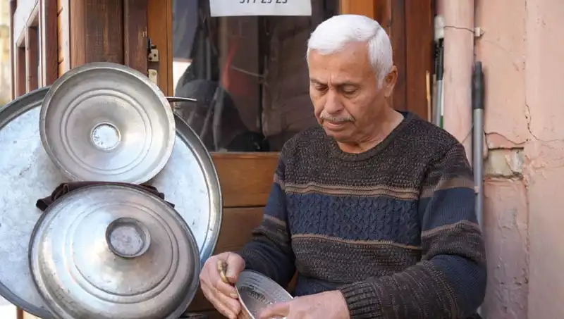 Geleneği Sona Erdiren Meslekler: O Günleri Mumla Arıyoruz!