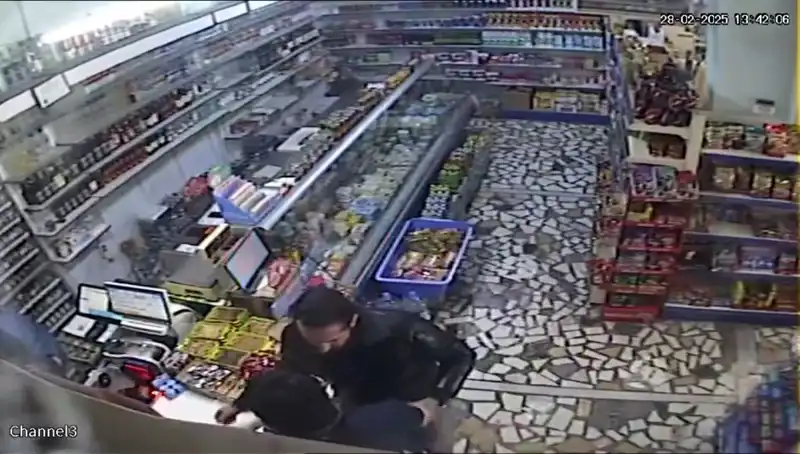 Cezaevi Firarisi Markette Kanlı Sahneler Yaratıp Kaçtı